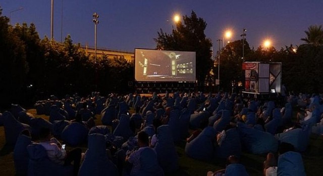 Açık havada sinema keyfi devam ediyor