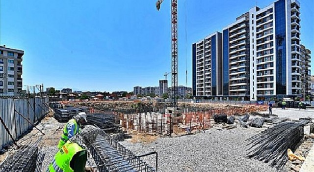 İzmir’de kentsel dönüşüm tam gaz sürüyor