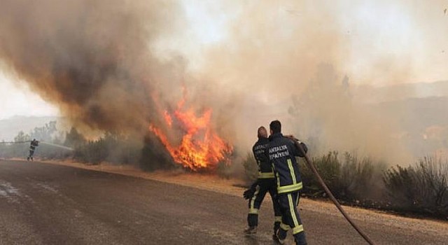 Manavgat Yangın Söndürme Çalışmaları Sürüyor