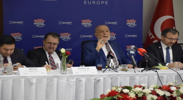 TEMEL KARAMOLLAOĞLU DUİSBURG'DA GAZETECİLERE AÇIKLAMALARDA BULUNDU