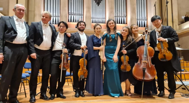 Ilyun Bürkev'in Turnesinin Kapanış Konseri Ayakta Alkışlandı