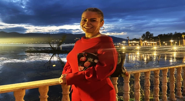 Bu Ay ki Şeref Kürsüsü Köşemizin Misafiri; Yasmin Korkut