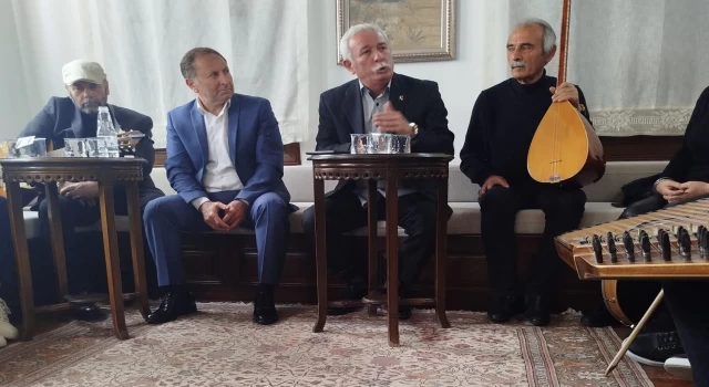 Gazeteci Yazar Erdoğan Aksu Sevenleriyle Buluştu