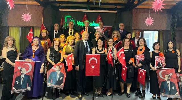 KUŞADASI'NDA DÜNYA EMEKÇİ KADINLAR GÜNÜ; DÜZENLENEN MUHTEŞEM BİR KONSERLE KUTLANDI