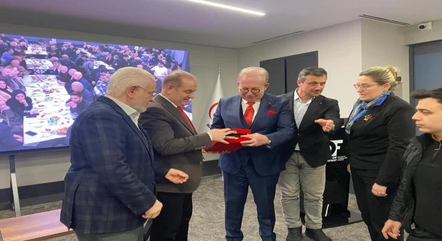 OF-HAYRAT KÜLTÜR VE YARDIMLAŞMA DERNEĞİ EV SAHİPLİĞİNDE ANLAMLI BİR KONFERANS: