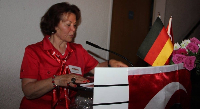 MÜNİH TÜRK TOPLUMUNA HİZMETLERİYLE İZ BIRAKANLAR: FEHİME AKILLIGİL