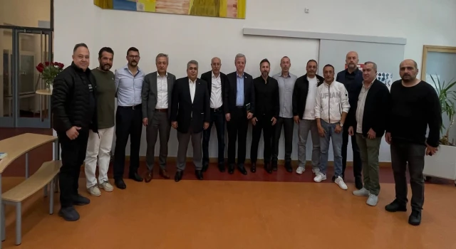 DOĞU TÜRKİSTAN 'DAKİ SOYKIRIMA DİKKAT ÇEKİLDİ